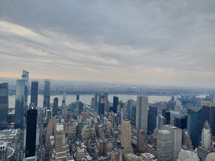 A view of Manhattan from the 86th floor of the Empire State Building